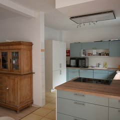 geräumige WG Küche